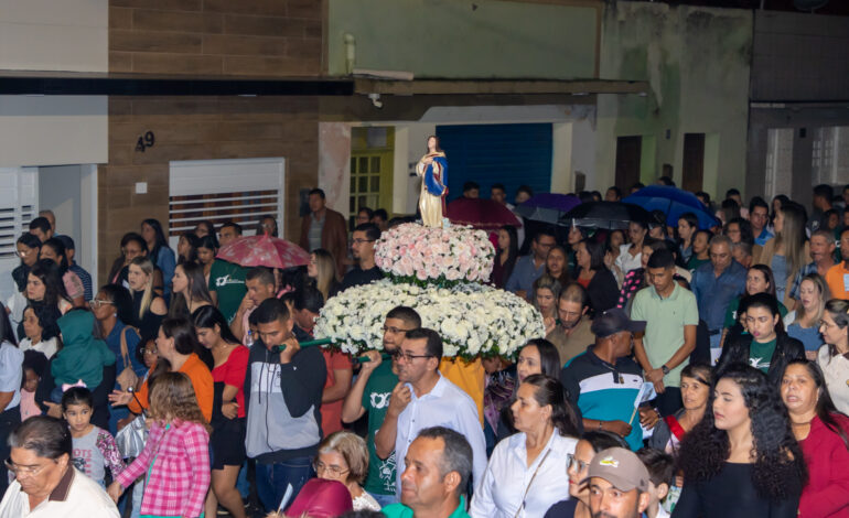 Encerramento do Mês Mariano e Noite dos Funcionários de Ibirajuba reúnem fé e união em evento especial